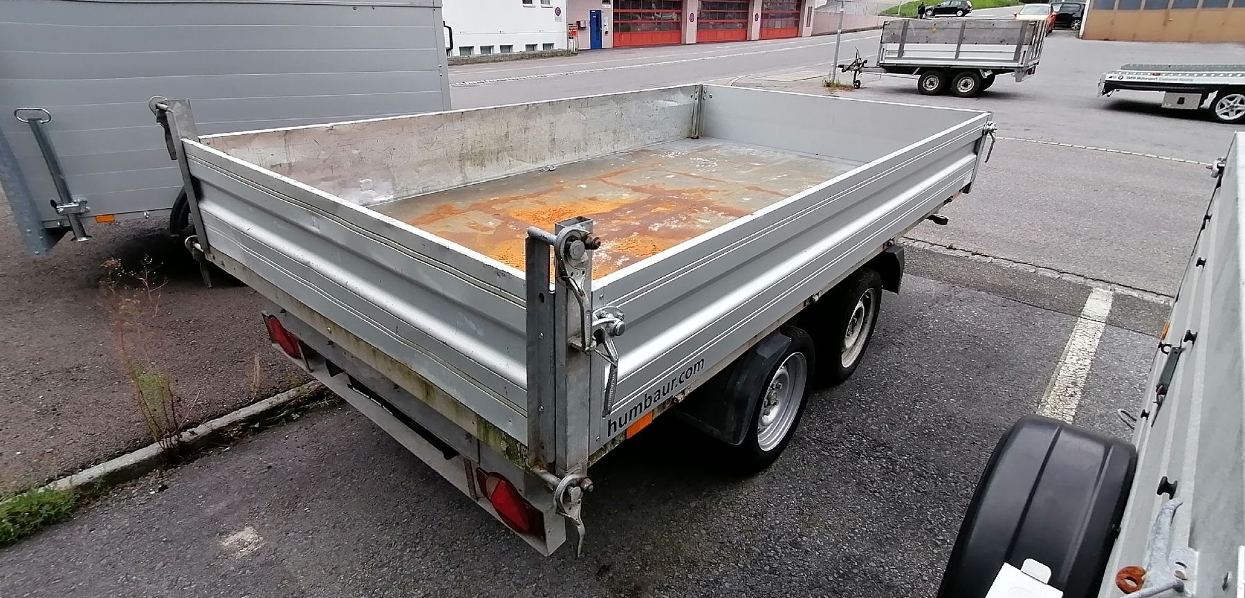 Humbaur Rimorchi: Humbaur 3 Seitenkipper 3.0 to. – Usato da Glarus venduto da Blechbeisser 3