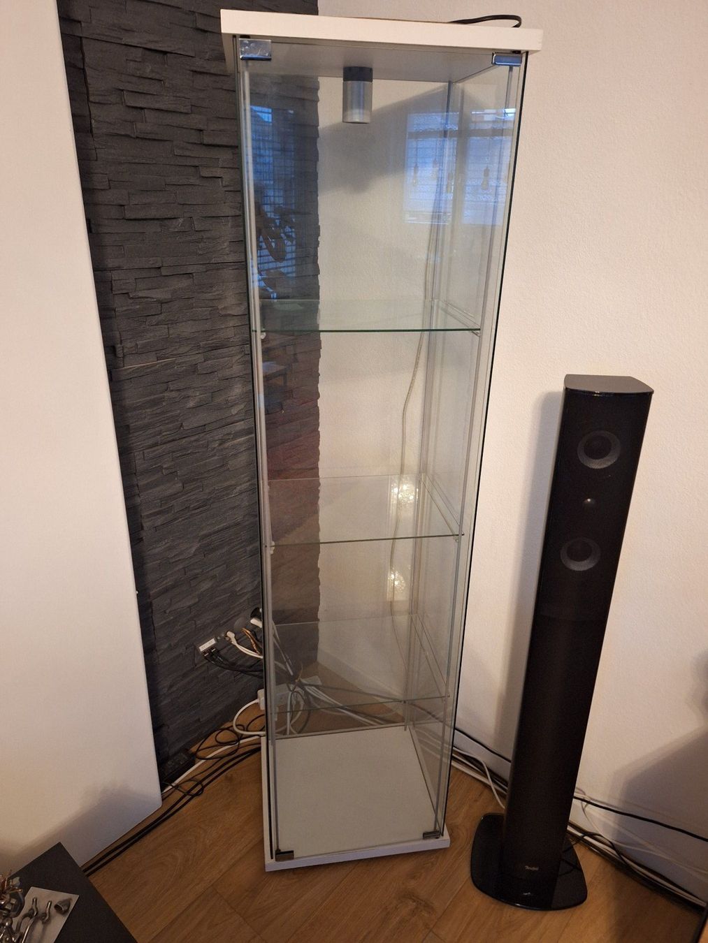 Vitrines: Vitrine weiss 163x43x37 – D'occasion à Niederwil SG par sunshine0484