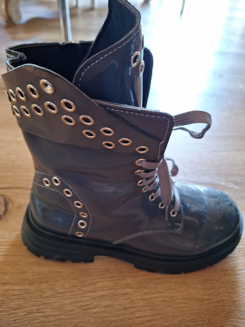 Damenschuhe: Stiefeletten – Gebraucht aus Alpthal von sch_q92t 1