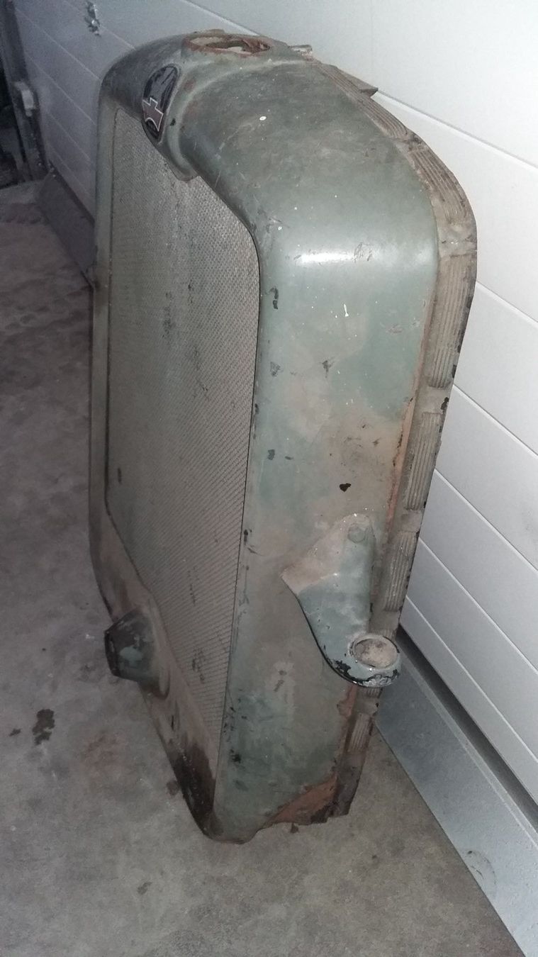 Alle Autoersatzteile: Oldtimer Frontmaske Kühler  Maske Bedford ca. 1930 Deko – Gebraucht aus DULLIKEN von Lerchclassicdulliken 3