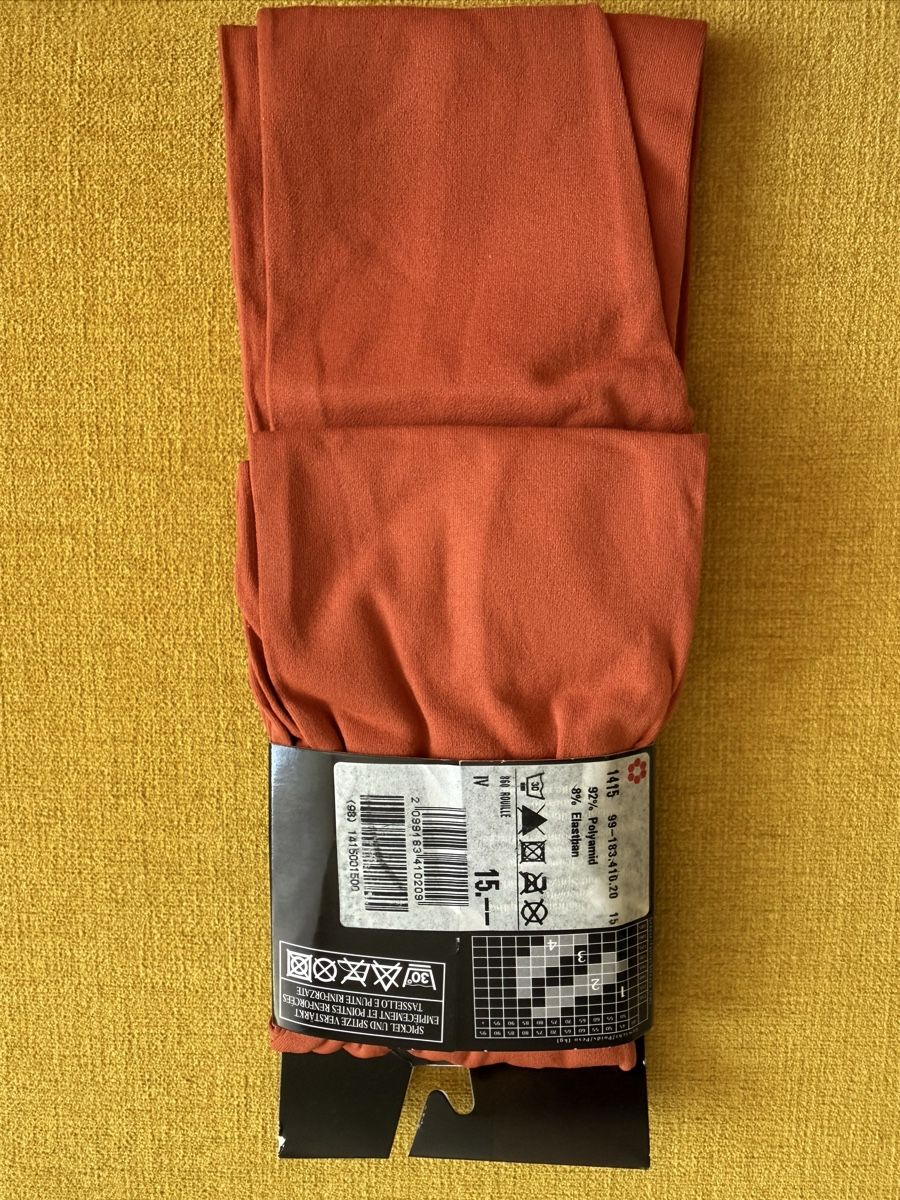 Collants: AP Strumpfhose neu – Neuf avec emballage d'origine à Feusisberg par Mila1122 2