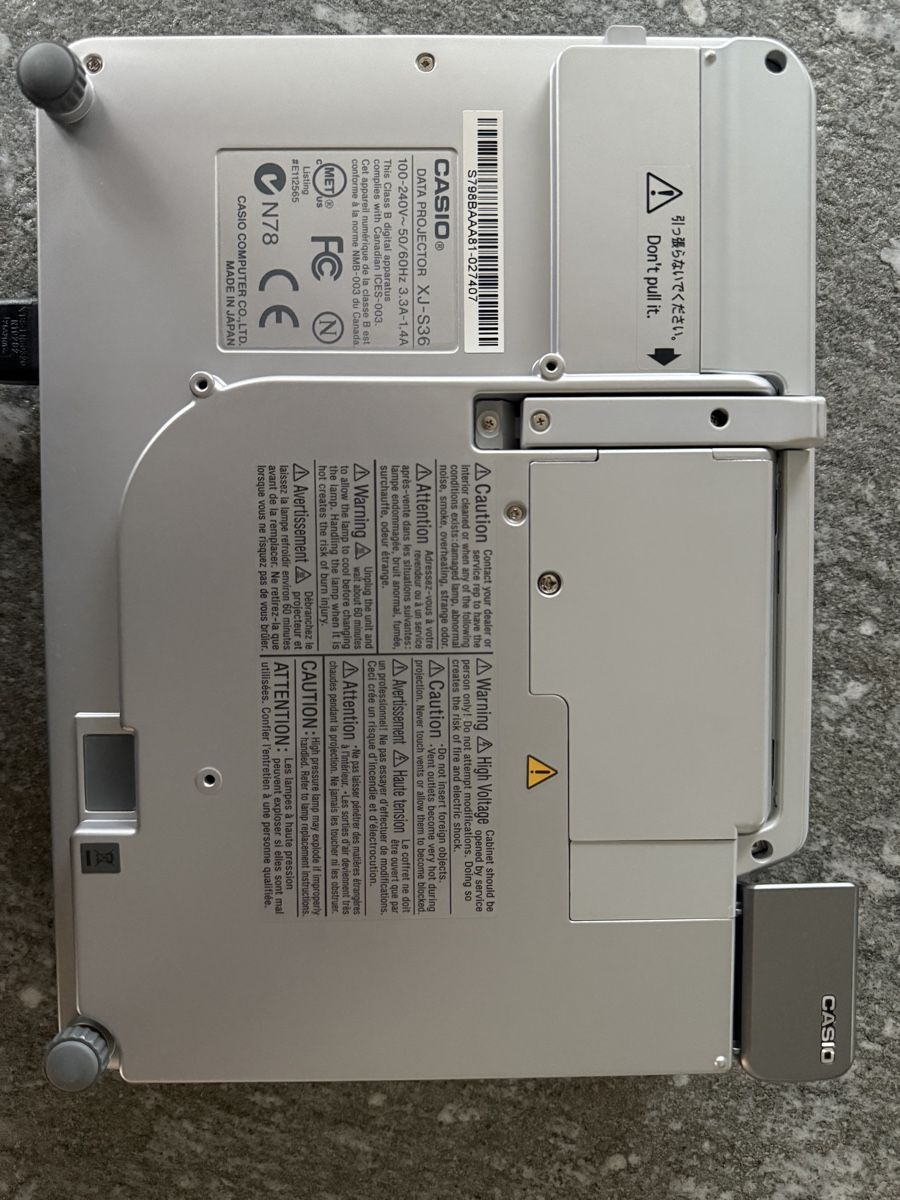 Casio Videoprojektoren: Casio Data Projector XJ-S36 – Gebraucht aus Untersiggenthal von df152 3