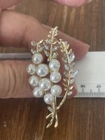 Jolie broche fantaisie style vintage  neuve