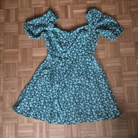 Grünes Blumenkleid Gr. L