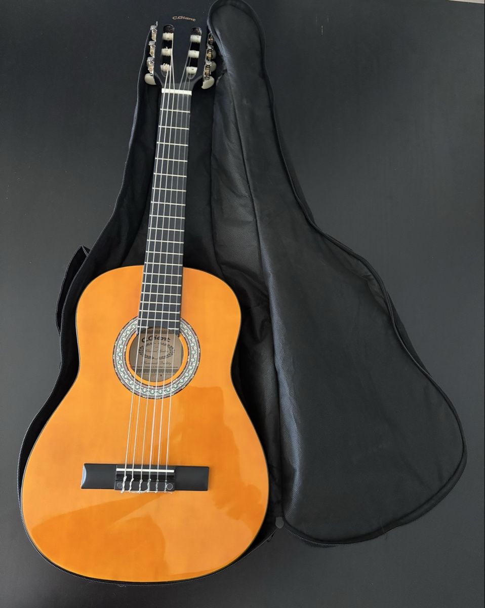 C.Giant Strumenti musicali: Kinder-Gitarre von C.Giant – Usato da Horn venduto da MichelleLa 1
