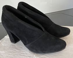 Wildleder Pumps von Andrea Conti