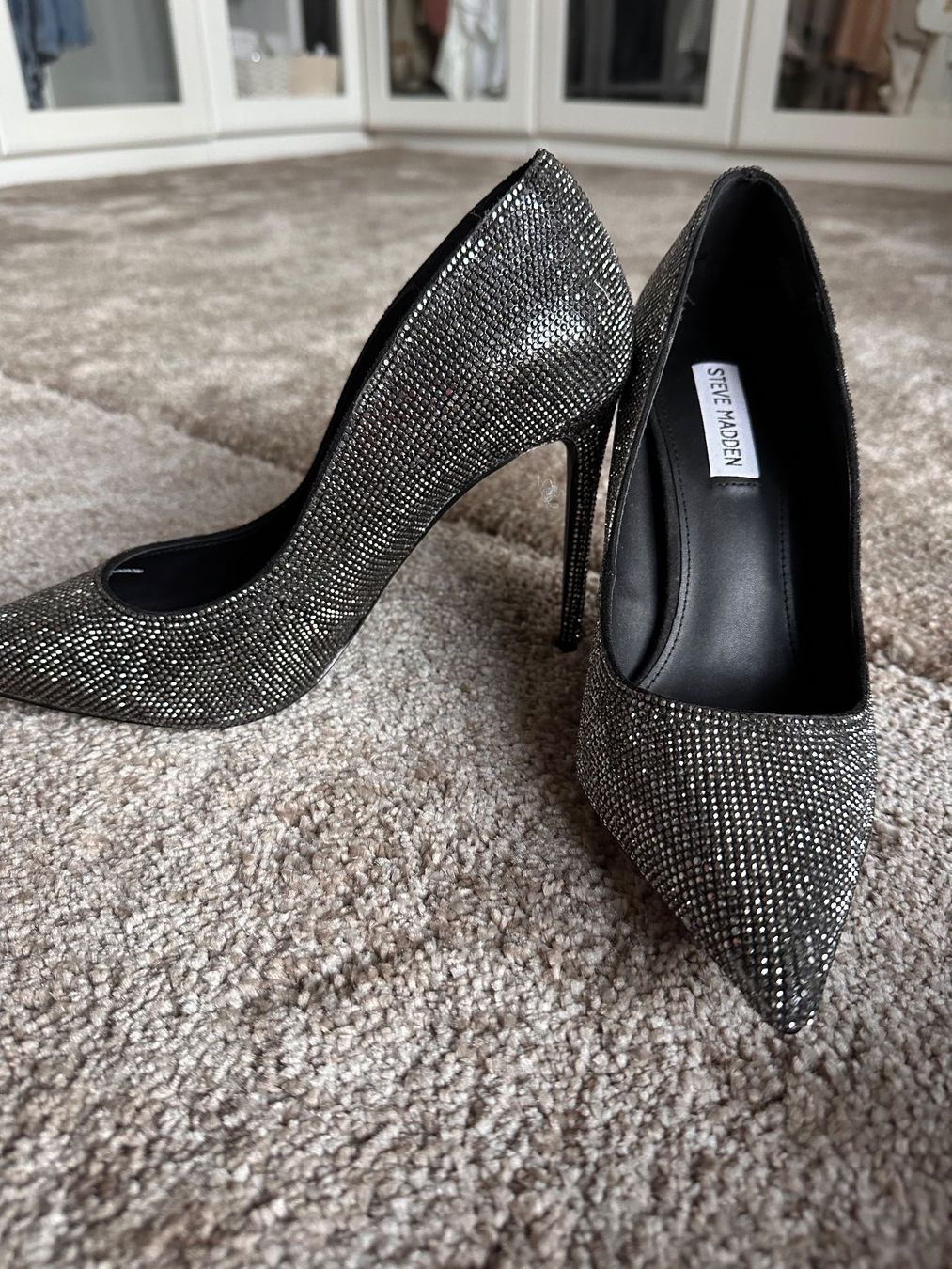 Steve Madden Scarpe da donna: Originale Steve Madden VALA-Crystal-Pumps – Nuovo (secondo la descrizione) da Basel venduto da nur_b9kq 2