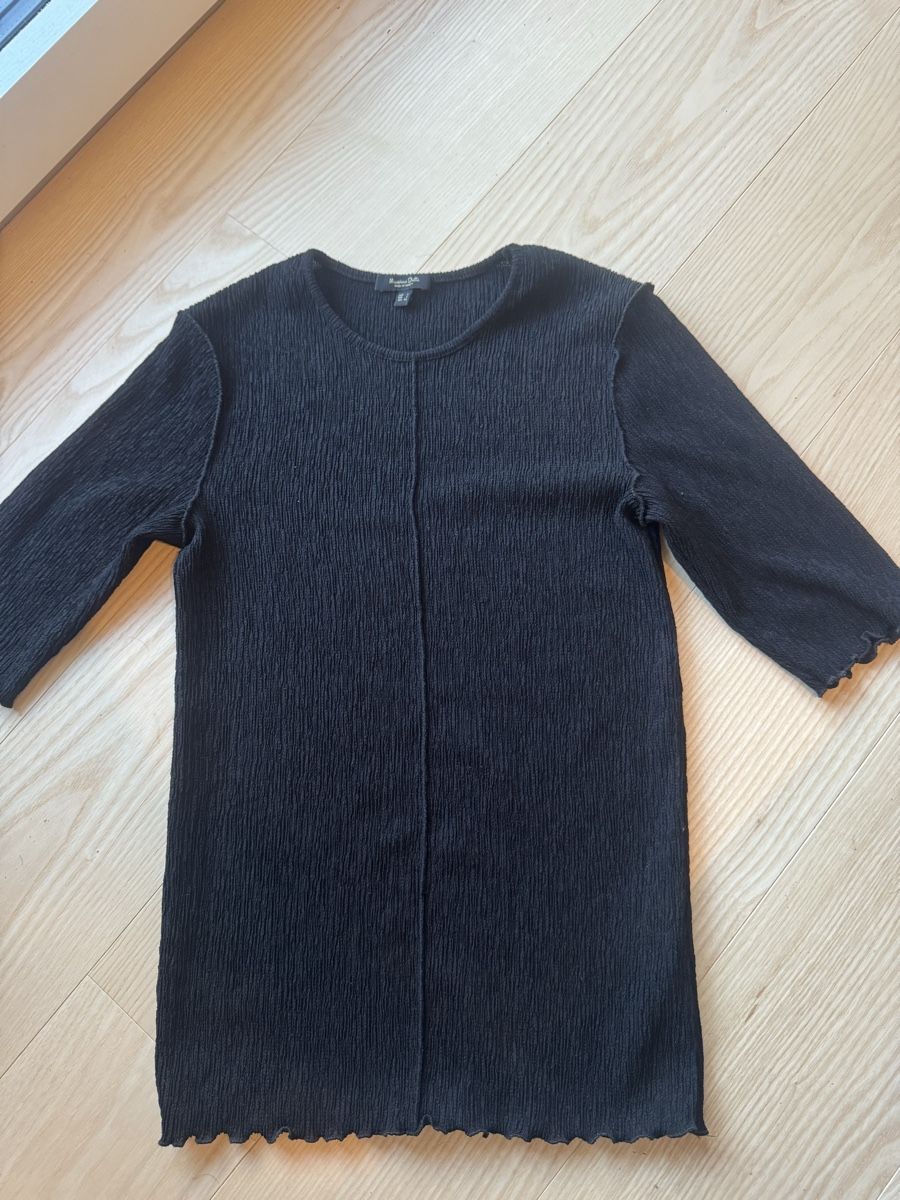 Massimo Dutti Tops: Black top Massimo Dutti size xs – D'occasion à Zürich par ana_snm5