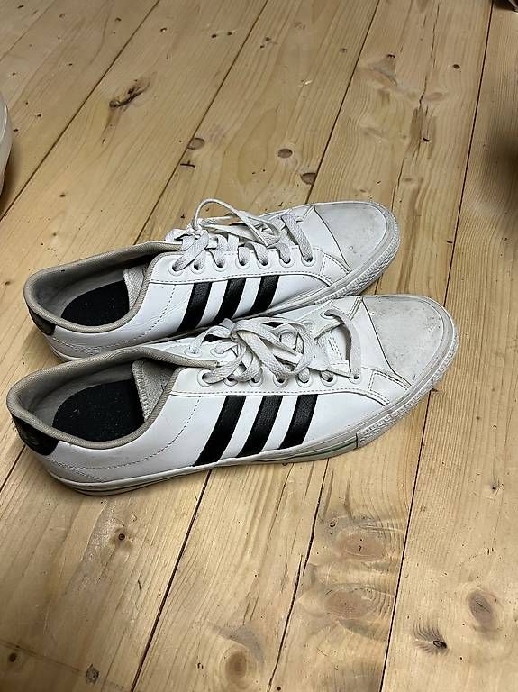 Scarpe da uomo: Adidas Turnschuhe Gr10/1/2 – Usato da Seewen SO venduto da Muggi3