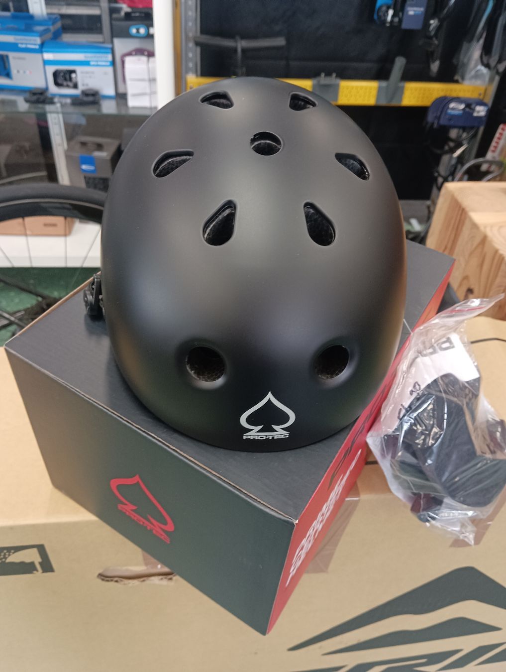 Casques: Pro-Tec – Neuf avec emballage d'origine à Faido par Manujp 1