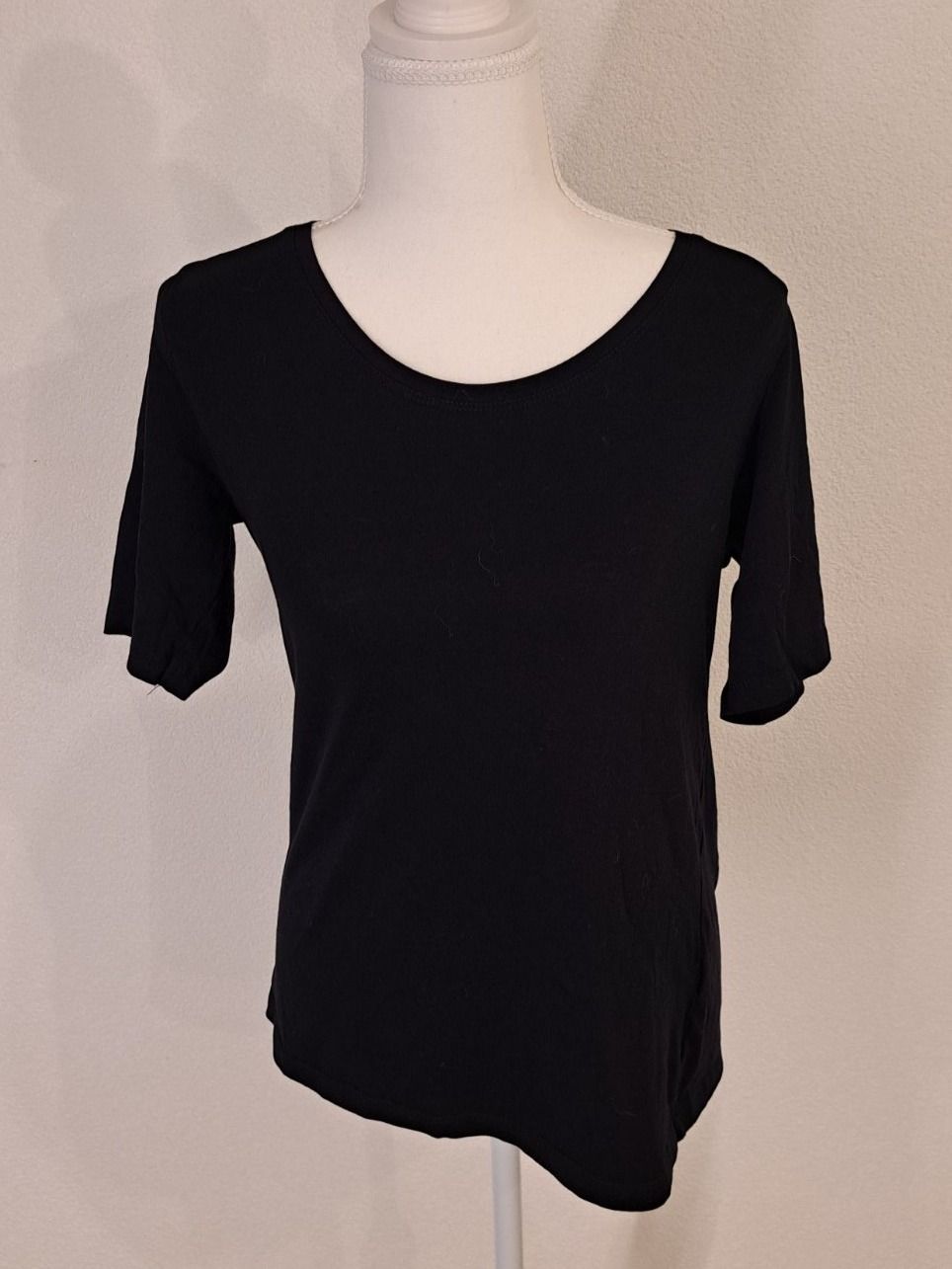Kleiderpakete: 2er Set: Damen T-Shirts, Grösse L – Gebraucht aus La Neuveville von Vestiaire_2011 2