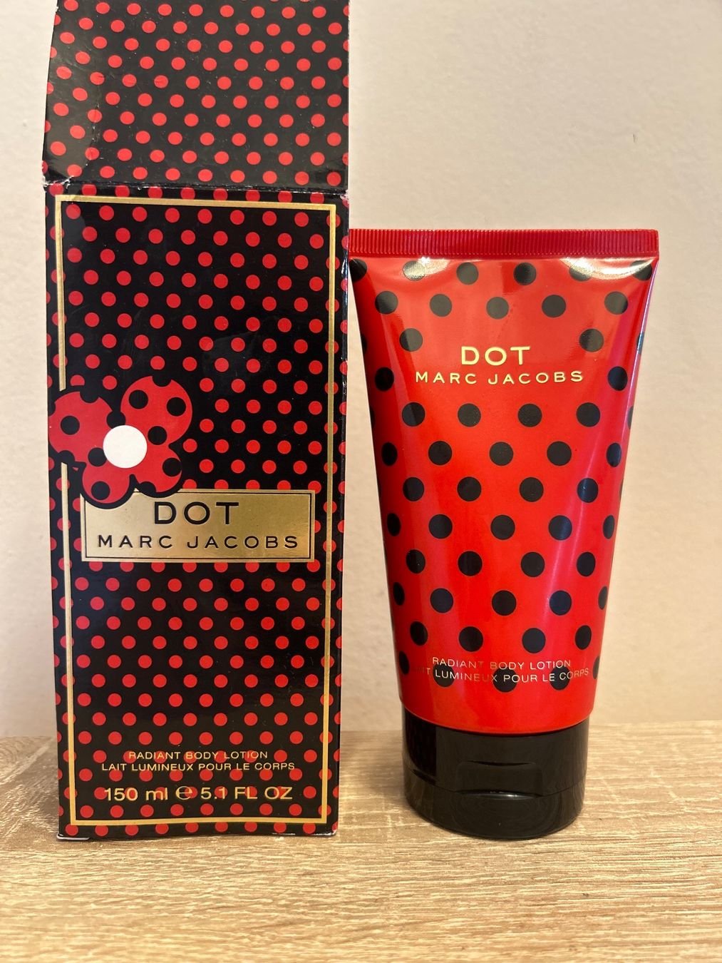 Marc Jacobs Feuchtigkeitspflege: Marc Jacobs Dot Body Lotion neu, orginalverpackt – Neu und originalverpackt aus Zürich von 11Orchidee30 2