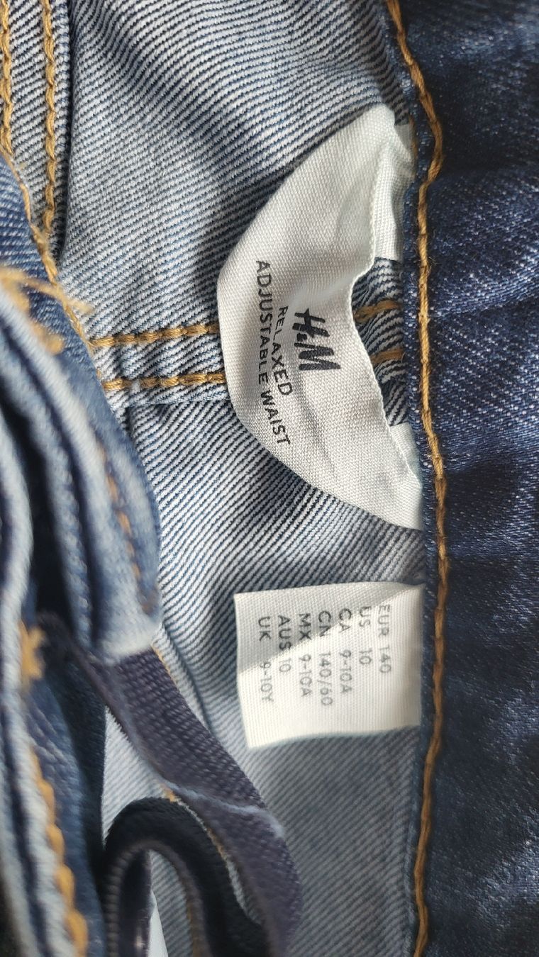 H&M Pantaloni: 2 Jeans 10 Jährige – Usato da Ipsach venduto da kgr_x77q 1