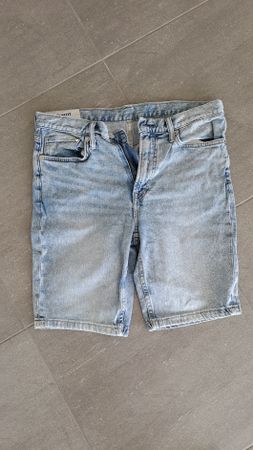 kurze Jeans Gr. 30 / Jeans-Shorts