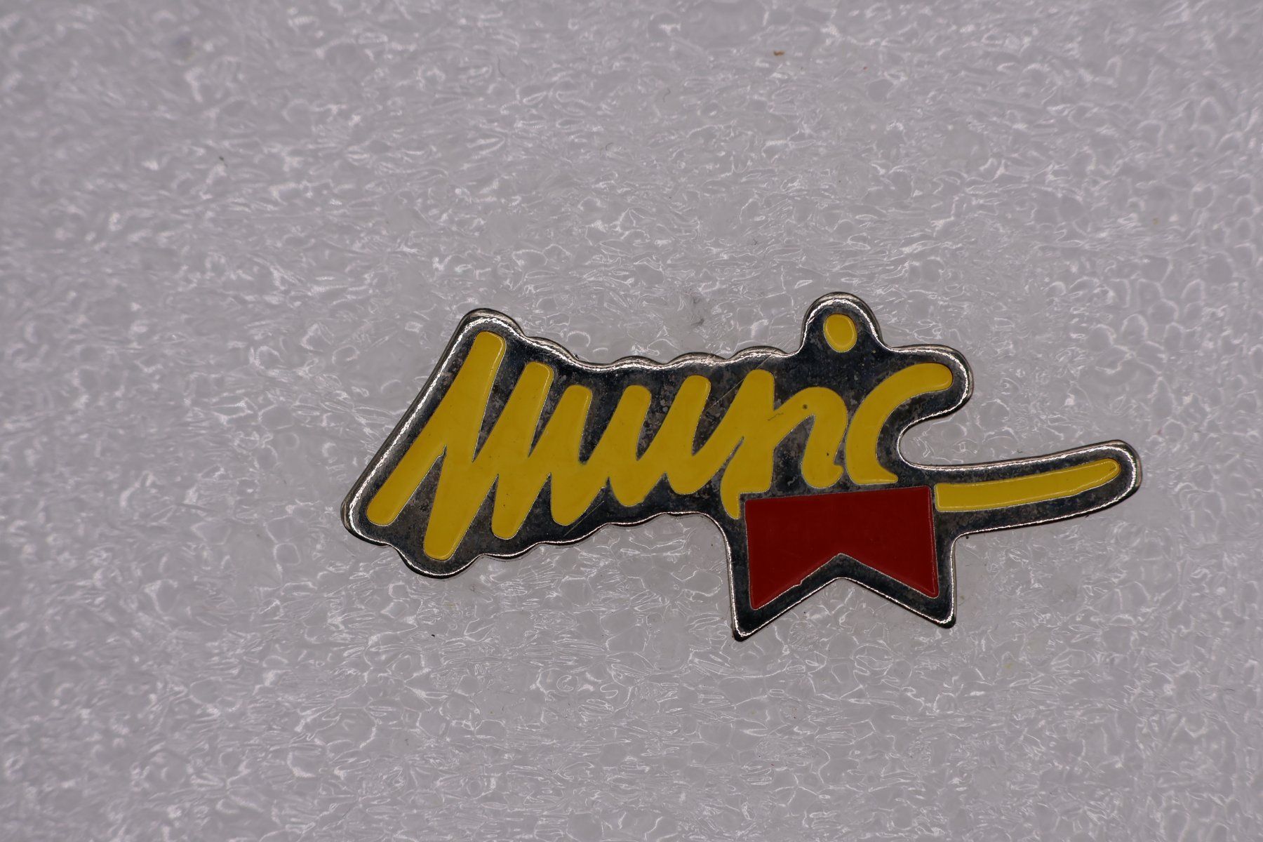 Marlboro Placchette & Badge:  Marlboro  Music – Usato da Winterthur venduto da Sammleroase