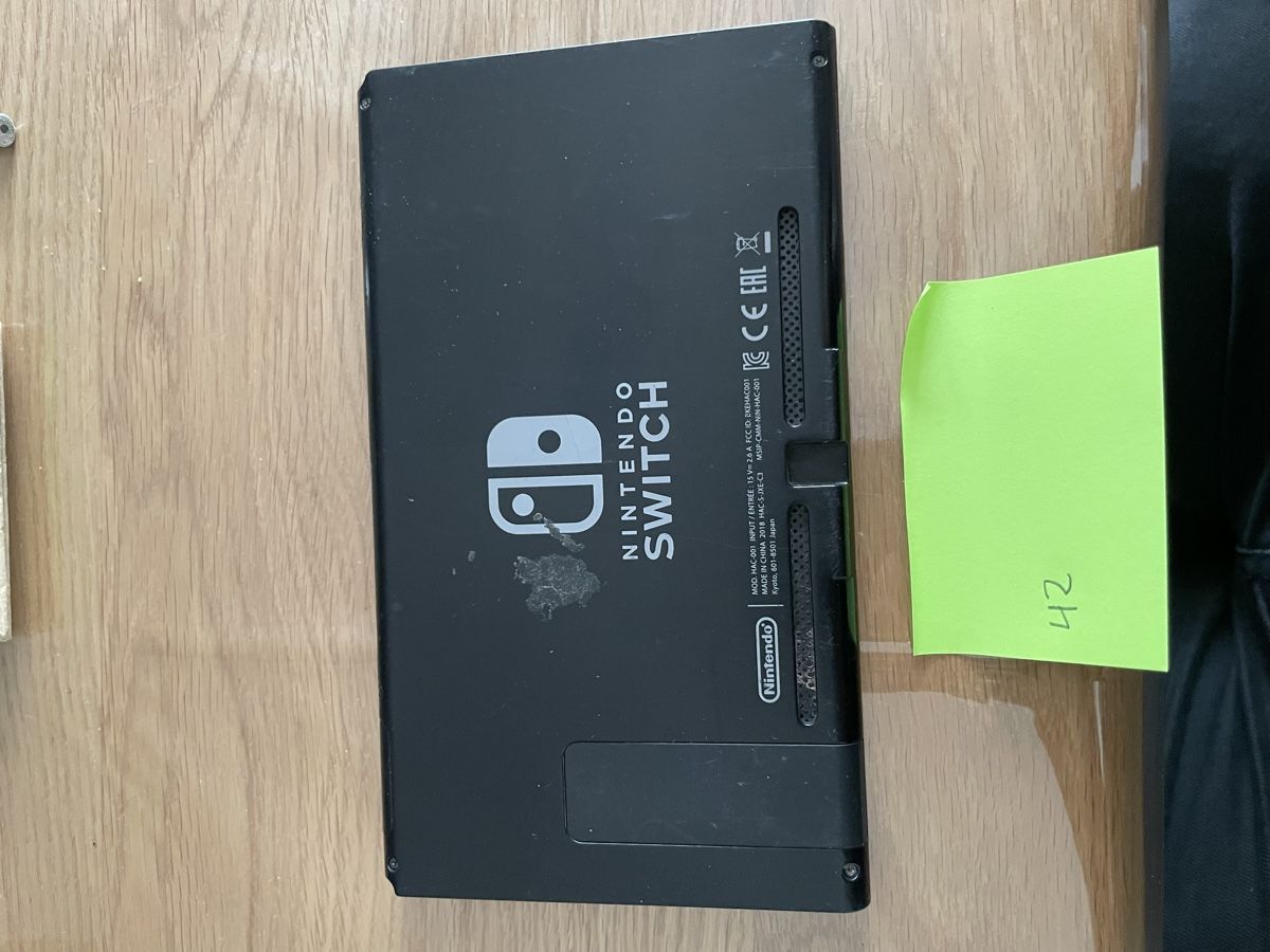 Nintendo Consoles: Nintendo Switch Konsole – D'occasion à Bazenheid par Toni0141 1