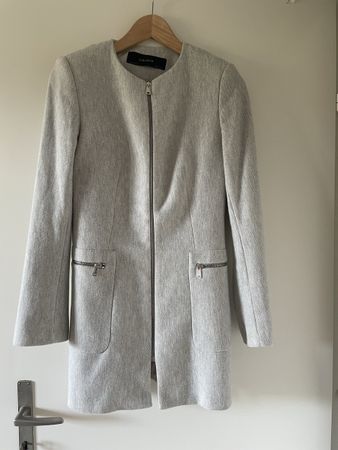 Blazer Zara Basic tailliert mit Reissverschluss Grösse M