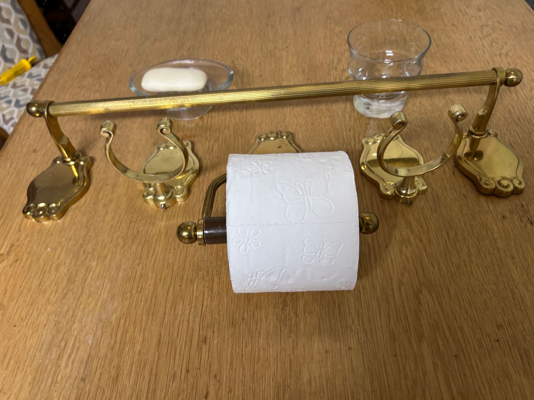 WC: Badezimmer Accessoires Set Messing 4-teilig Vintage – Gebraucht aus emmen von ricoides