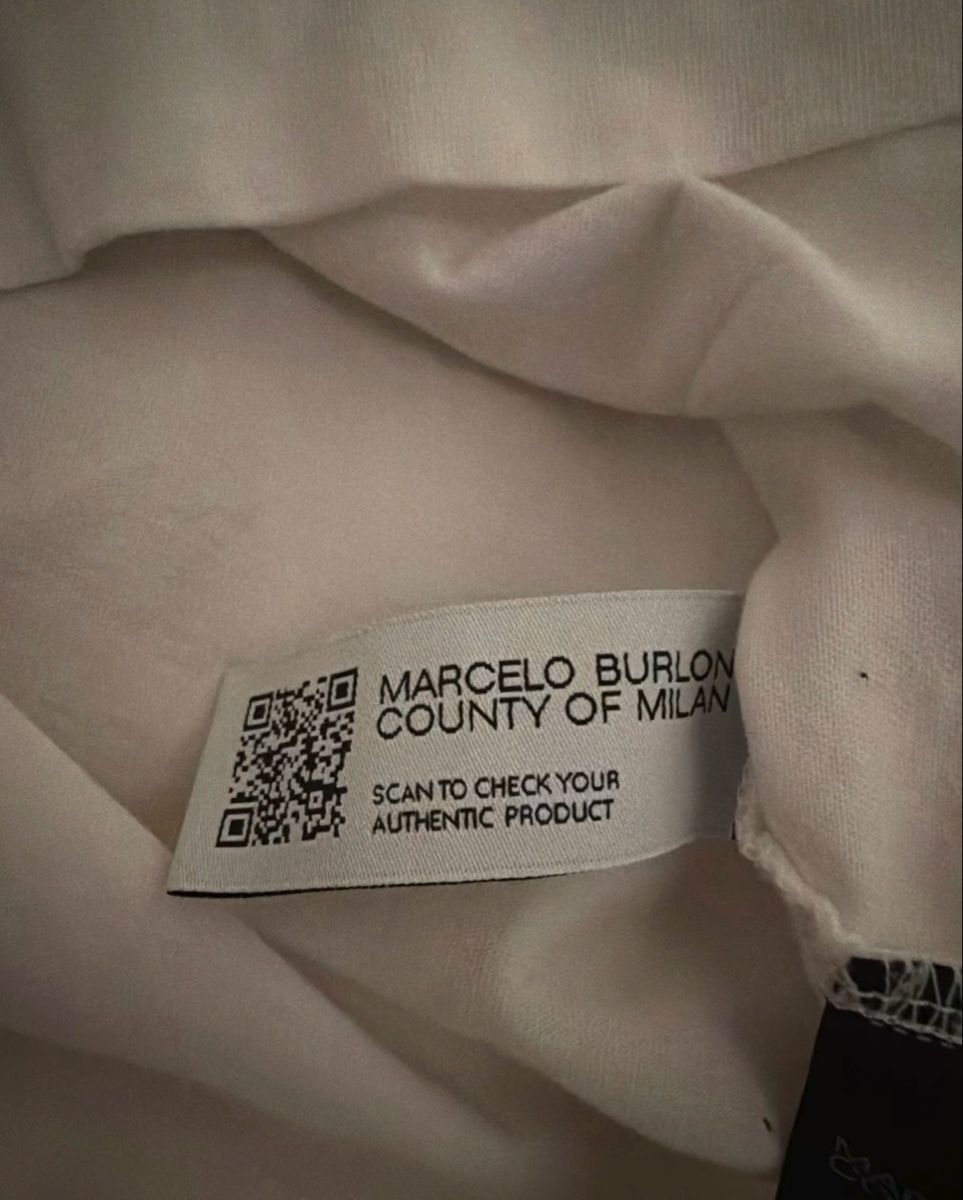Marcelo burlon T-shirt: Marcelo Burlon – Nuovo (secondo la descrizione) da Clarens venduto da rik_8ghs 1