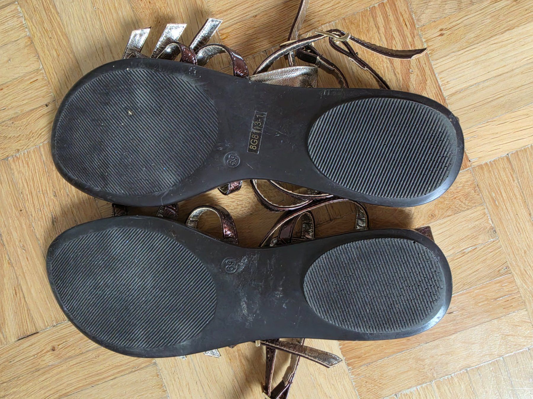 Scarpe da donna: Römersandalen Nueve Gr. 39 – Usato da Stäfa venduto da flamingo_17 7