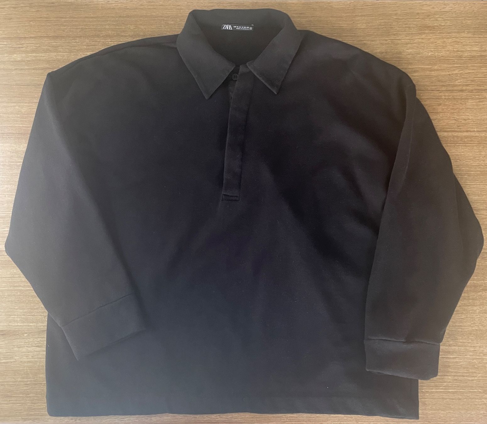 Zara Magliette Polo: Schwarzer Polo Sweater von Zara – Usato da Zürich venduto da pgr_9pzn 2