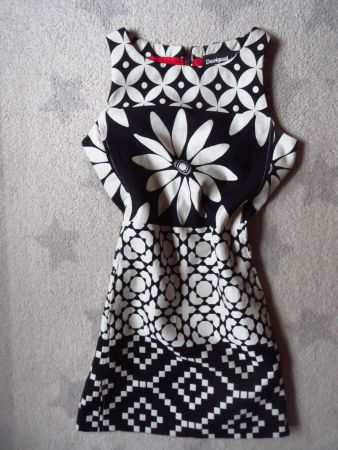 total  spezielles DESIGUAL Damen Kleid Gr 38