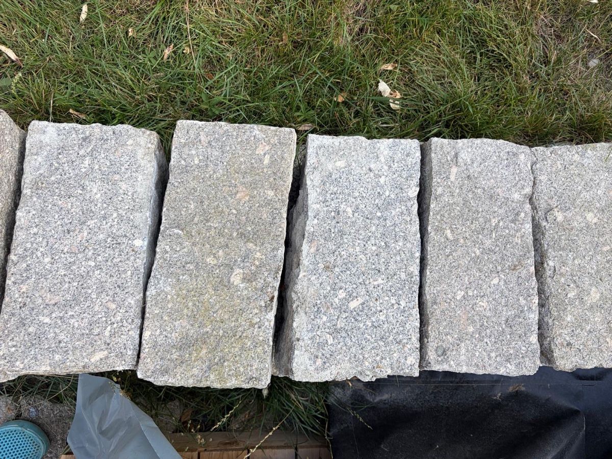 Steine & Dachziegeln: 30 Mauersteine – Gebraucht aus Rüdlingen von Lichee 2