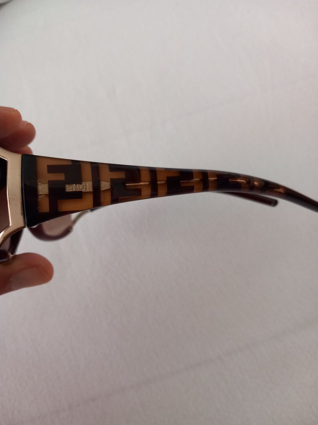 Fendi Occhiali & Lenti: FENDI lunettes de soleil – Nuovo (secondo la descrizione) da Le Grand-Saconnex venduto da Rgt87 6