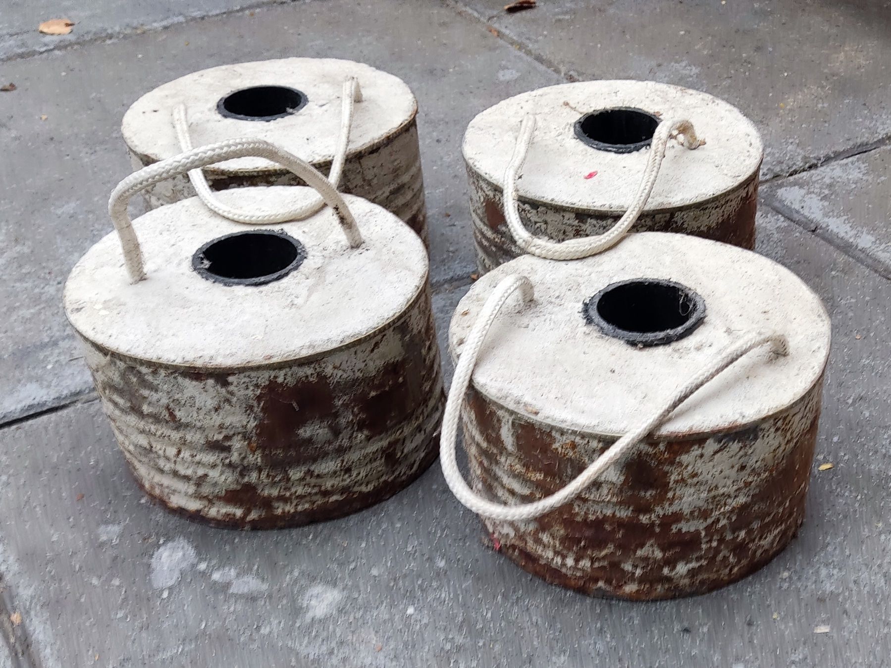 Tutti gli attrezzi: Zeltgewichte je 4 kg – Usato da Biel/Bienne venduto da AnikaNah