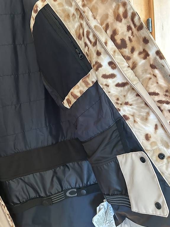 Oakley Giacche: oakley ski- snowboardjacke gr.M – Usato da flims dorf venduto da schmetterling61281 3