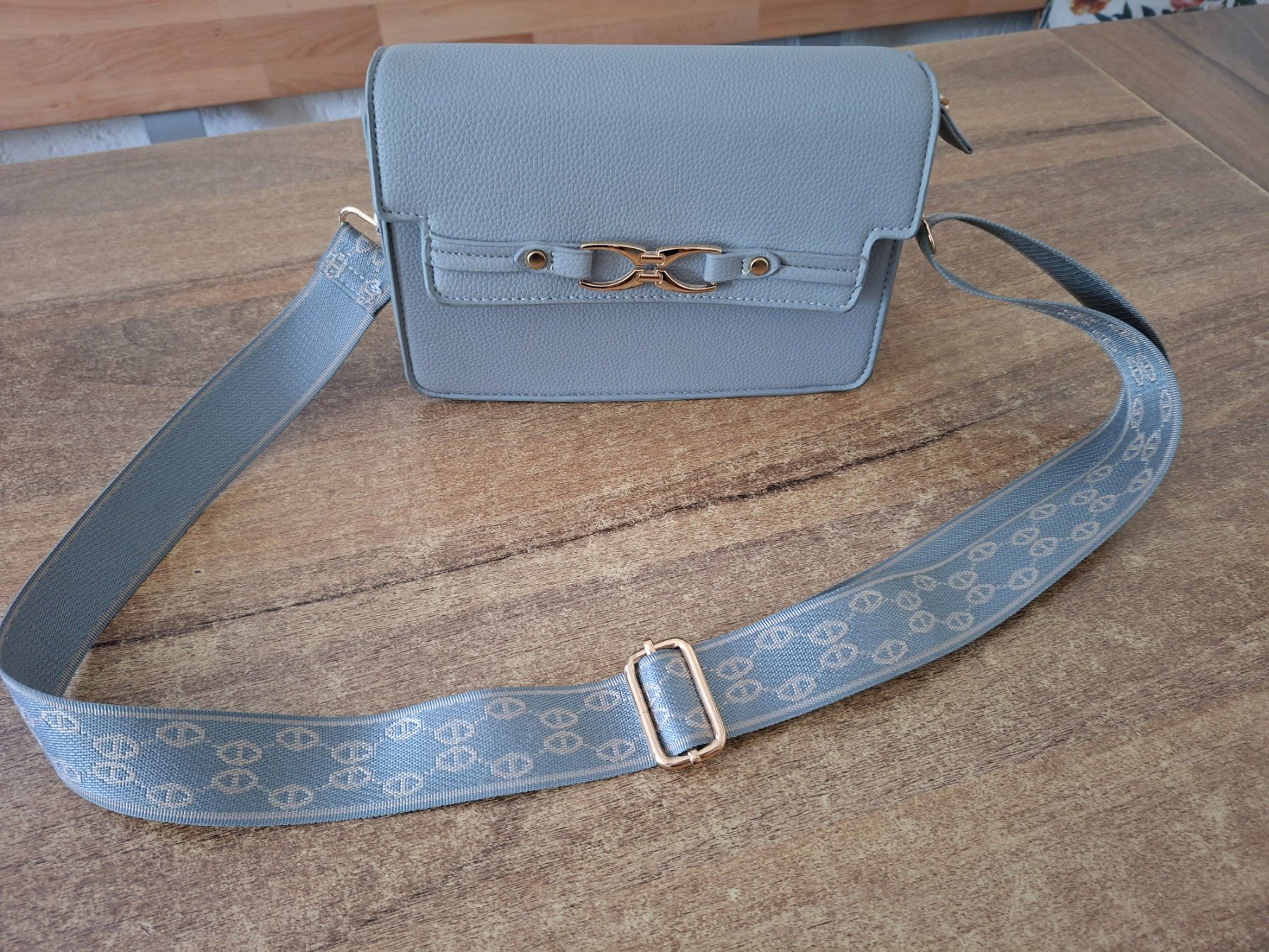 Taschen für Damen: Tasche – Gebraucht aus Wängi von rah_j_