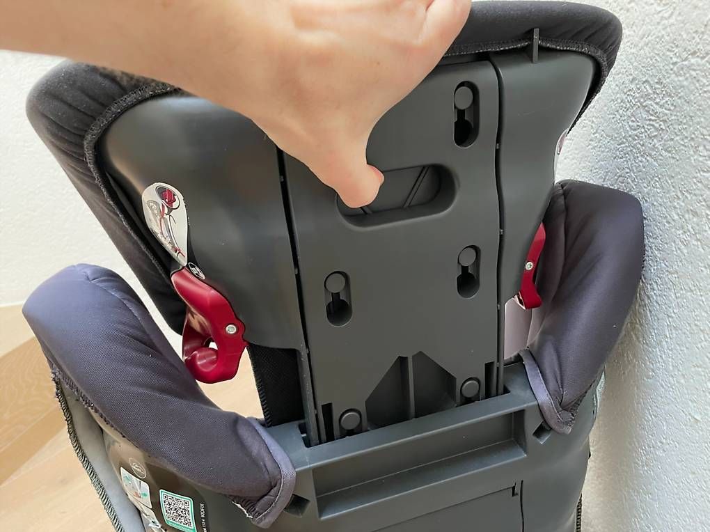 Seggiolini per auto: Kindersitz Britax Römer Kidfix Universal – Usato da Dietlikon venduto da alpoehi5 4