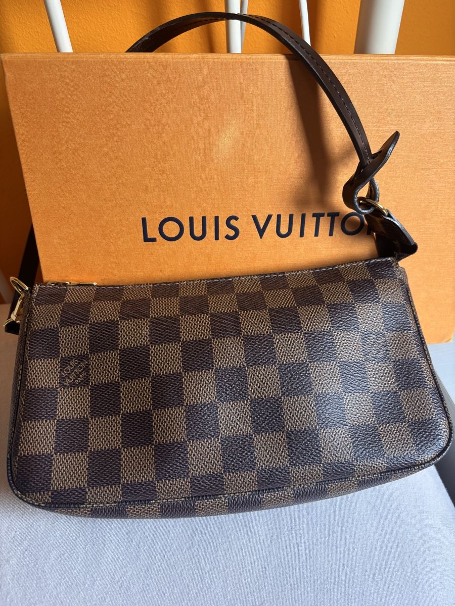 Louis Vuitton Borse da donna: Louis Vuitton Pochette Accessoires NM – Usato da Speicher venduto da star0841 1