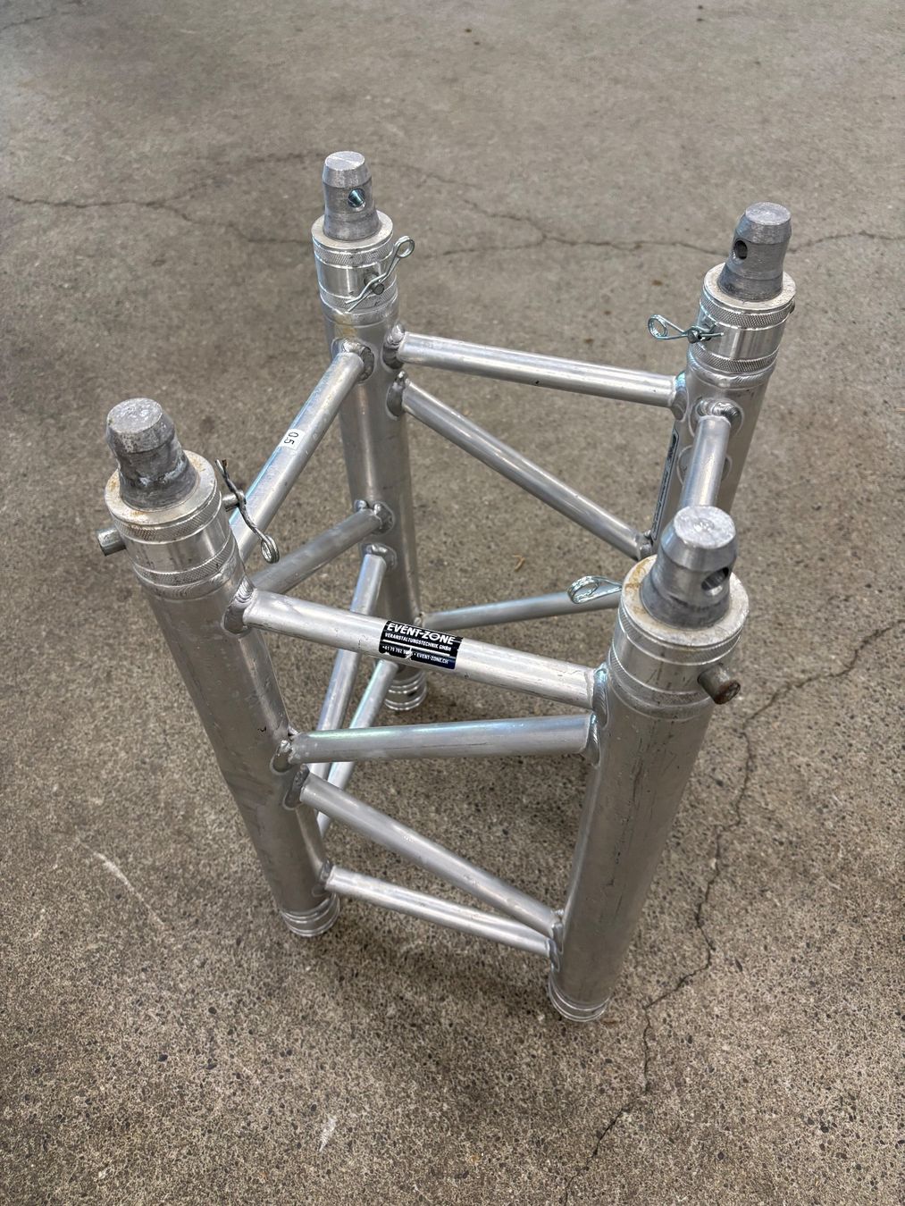 Tralicci: Globaltruss Traverse 50cm (mit Beule) – Usato da Waltenschwil venduto da Event-Zone 2
