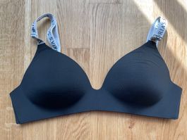 Victoria’s Secret Lightly Lined Wireless Bra 75B NEW