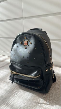 MCM Stark Rucksack Schwarz mit Nieten - Top Zustand!