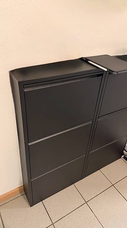 Armadi: 2 schwarze Schuhschränke mit Kippfächern – Usato da Therwil venduto da aly_8cvb 3