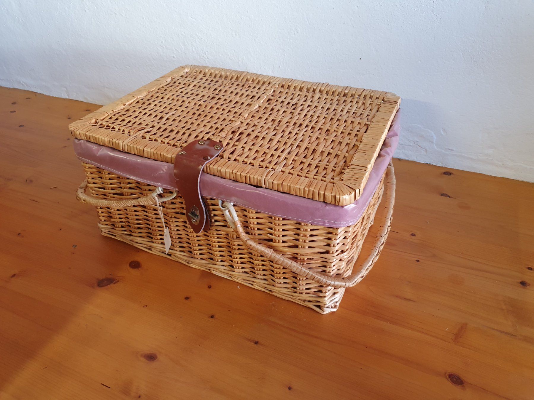 Altro per la casa: Picknickkorb inkl. Geschirr – Nuovo (secondo la descrizione) da Roggwil TG venduto da RustonBucyrus22 1
