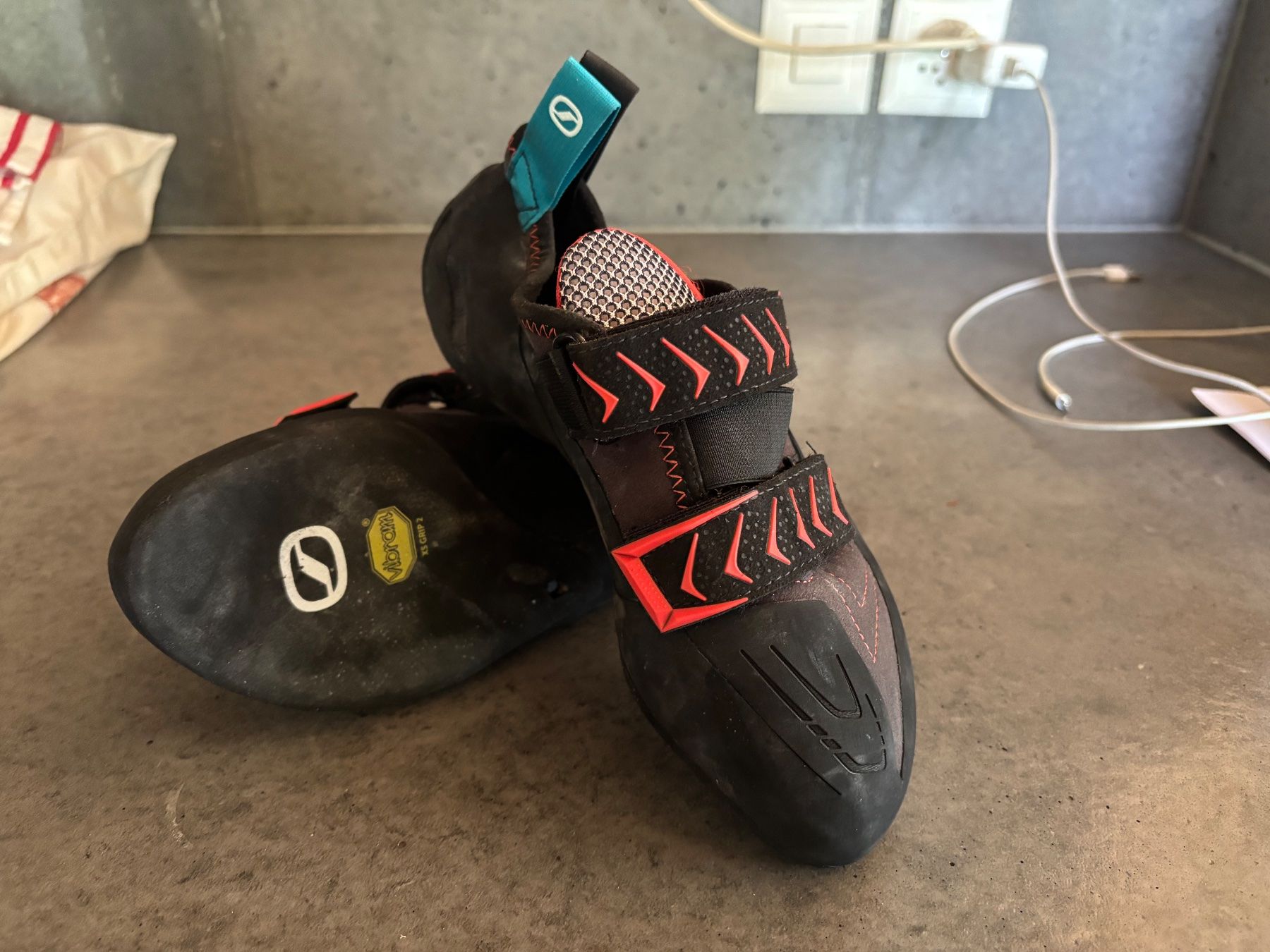 Scarpa Scarpe da uomo: Scarpa Kletterschuhe Vapor V – Nuovo (secondo la descrizione) da Meiringen venduto da deb_j5lm