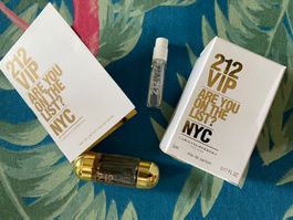 Miniatures 212 VIP Carolina Herrera