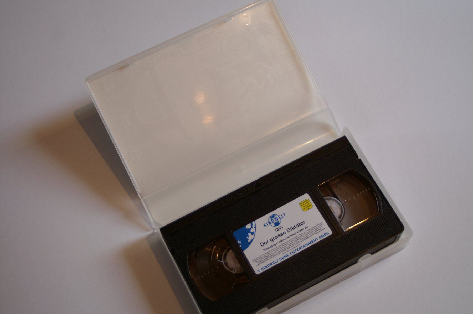 Alle VHS: VHS Charlie Chaplin Der grosse Diktator – Gebraucht aus Utzenstorf von jue_5d6l 2