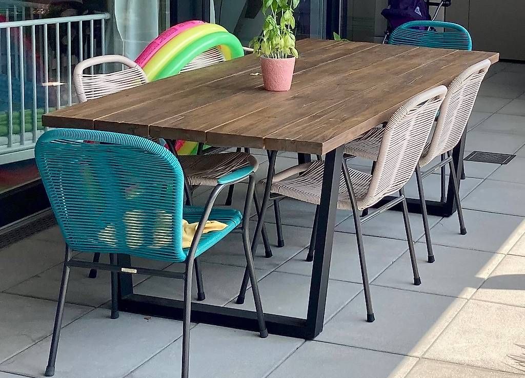 Tavoli: Garten Esstisch Echtholz mit 2.2 Meter Länge – Usato da Oftringen venduto da Thomas.weber 2