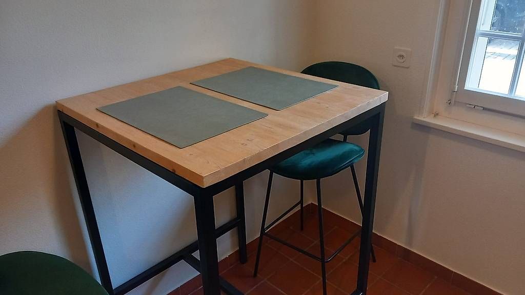 Maisons du monde Set di tavolo e panche: Table et chaises hautes Maisons du Monde – Usato da Marchissy venduto da cam_kq78