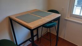 Table et chaises hautes Maisons du Monde