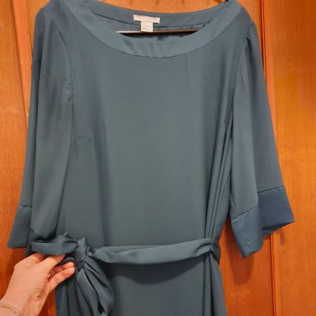 Robe H&M vert foncé élégante avec ceinture 40