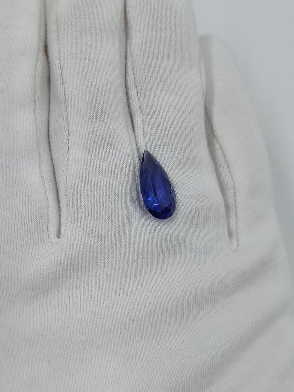 Pietre preziose: 1 LEUCHTENDER TANSANIT, 6.17 CT. – Usato da Luzern venduto da EdiGem 9