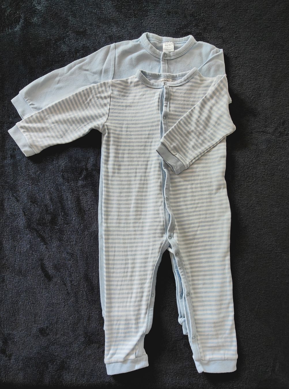 Migros Pigiama & Simili: 2x Pyjama's in Grösse 86/92, NEU! 🤍 – Nuovo (secondo la descrizione) da Ulisbach venduto da Re_b3ka 1