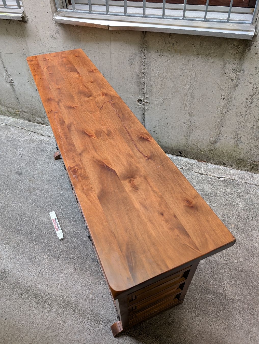 Kommoden: Spanisches Sideboard/Kommode/Buffet, Holz mit Schnitzereien – Gebraucht aus Fislisbach von HurtiBrocki 3
