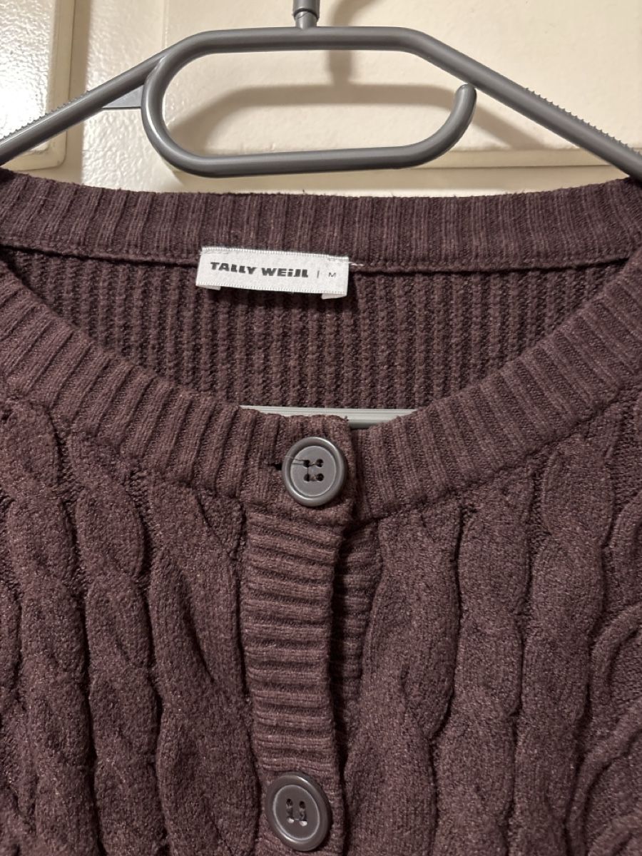 Maglioni & Felpe: Brown Cable Knit Cardigan – Usato da Basel venduto da Mig_Sil04 1
