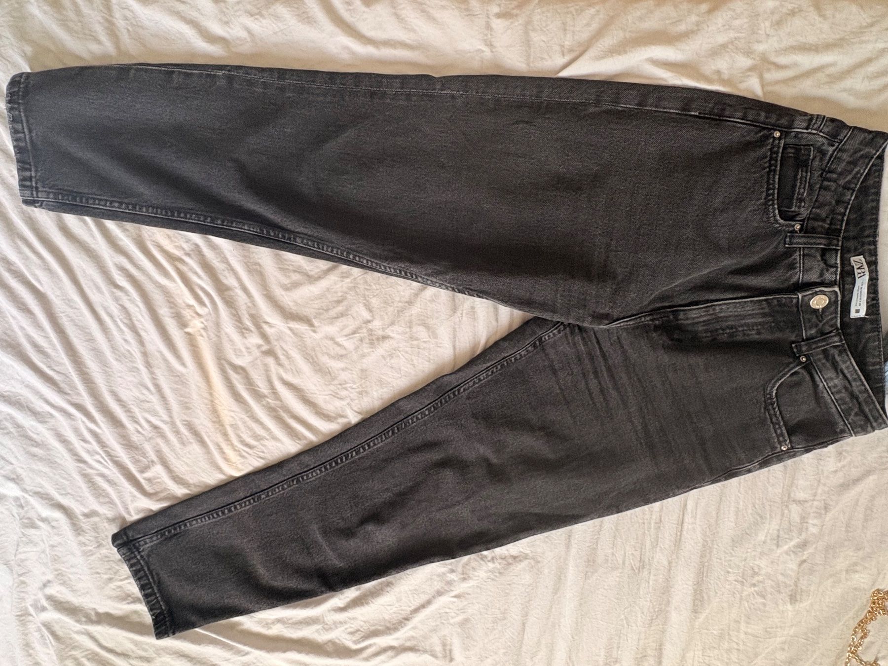 Zara Jeans: Jeans ZARA taille 36 – Gebraucht aus Payerne von del_p2fd